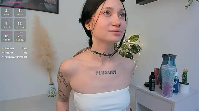 Alice 1n Wonderland  online show from February 15, 7:51 am