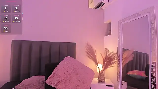 KendraChavez  online show from October 3, 10:26 pm