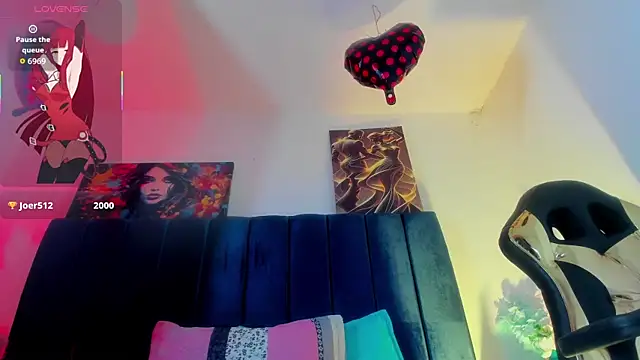 Annie switt online show from November 2, 5:11 am