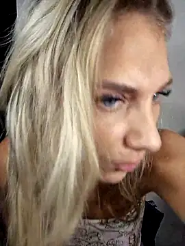 Snapshot of Melody1600 chatting on October 7, 9:08 pm Melody1600 online show from October 7, 9:08 pm