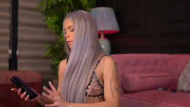 NickyBenz online show from October 30, 7:04 pm