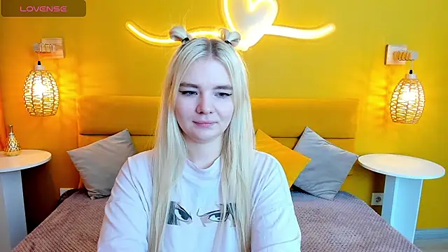 RuthBryant online show from October 11, 1:21 am