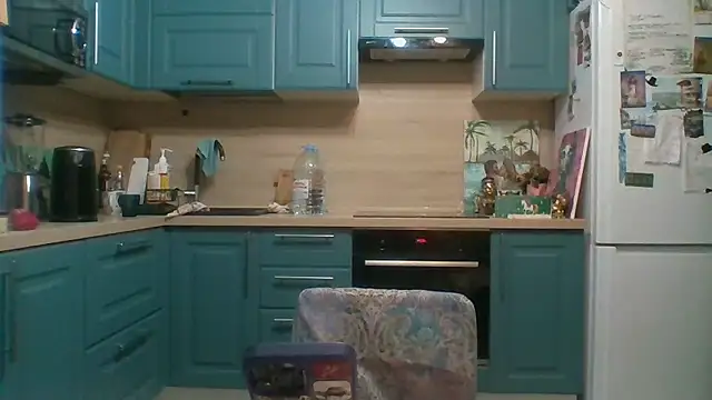 ALICAINWONDERLAND online show from January 11, 8:03 pm