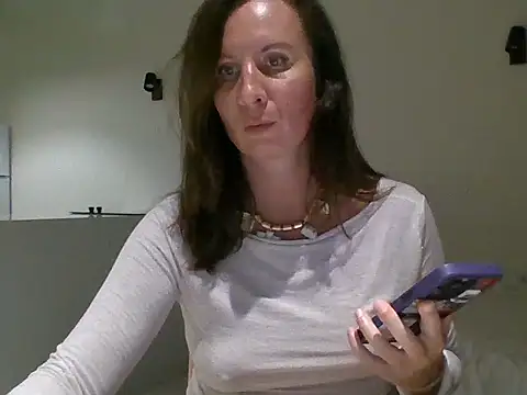 Snapshot of ALICAINWONDERLAND chatting on September 28, 7:08 pm ALICAINWONDERLAND online show from September 28, 7:08 pm