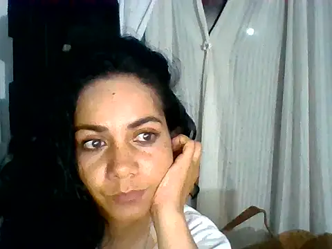 Isabelsol111 online show from June 1, 4:03 am