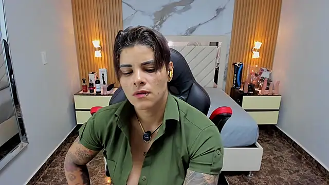 KAROLLJONES1 online show from November 22, 7:49 pm