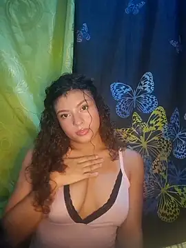 Snapshot of Lulupeach69 chatting on September 21, 1:15 am Lulupeach69 online show from September 21, 1:15 am