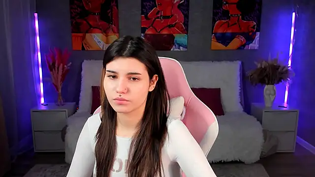 AnoraDark online show from April 13, 2:51 pm