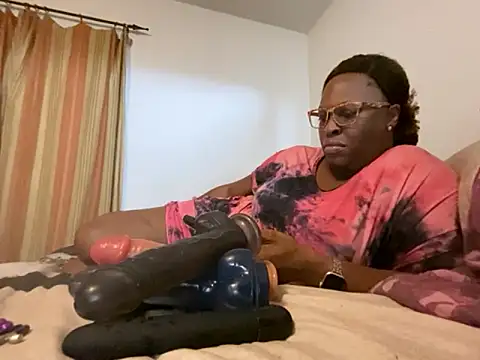 Snapshot of KANDIS864 chatting on October 26, 3:13 am KANDIS864 online show from October 26, 3:13 am