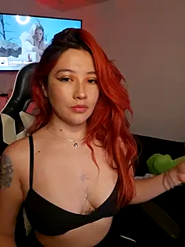 lunnaa  online show from October 3, 2:16 am