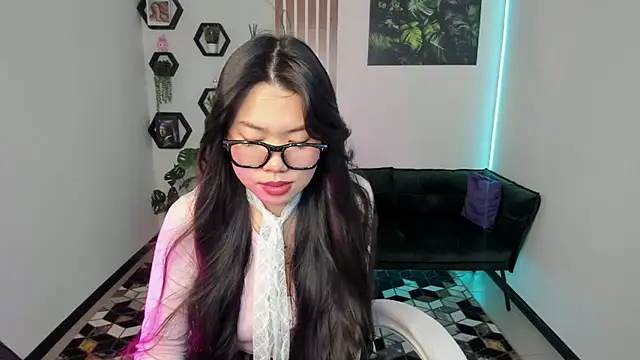 LunaPurrr online show from November 18, 1:17 am