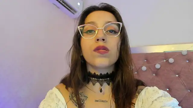 JulianaCarter online show from May 16, 8:30 pm