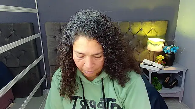 NinaBlazee online show from September 15, 11:40 am