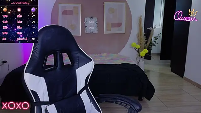 Eliih 01 online show from May 31, 10:43 am
