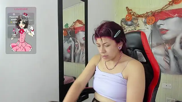 Raven Rouge  online show from October 29, 5:45 am