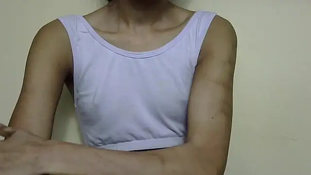 smallcuute online show from February 8, 8:51 am