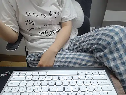 Lamoon 2k online show from October 28, 3:56 am