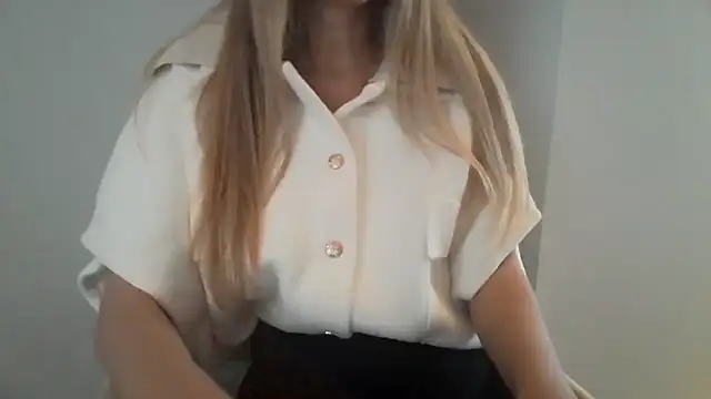 izabellaxoxo online show from December 17, 11:03 am