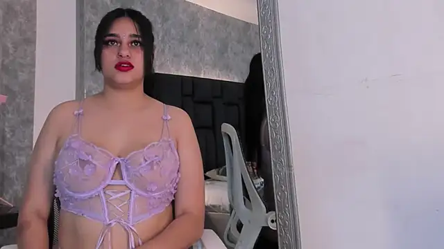 crystaldarliing online show from November 11, 3:31 pm