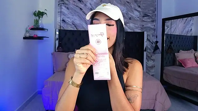 kitty collins  online show from June 12, 11:51 am