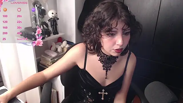 BiiHoney online show from June 18, 3:41 am