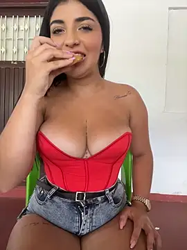 Isaa-Sweet online show from April 11, 4:32 pm