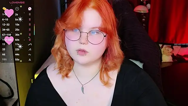 fillisfox  online show from April 12, 4:32 pm