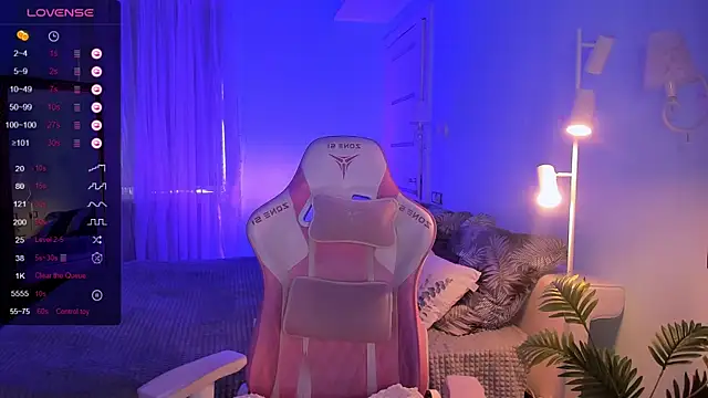 AnyaTaylor  online show from April 11, 7:45 am