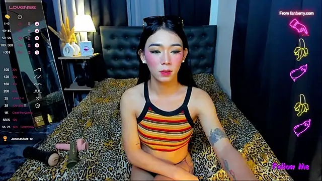 bellamoonlightX online show from September 24, 4:50 pm