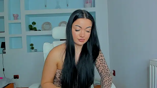 Snapshot of juicyjulie_ chatting on October 21, 5:06 pm juicyjulie online show from October 21, 5:06 pm
