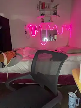 SoftLady S33 online show from April 10, 11:00 pm