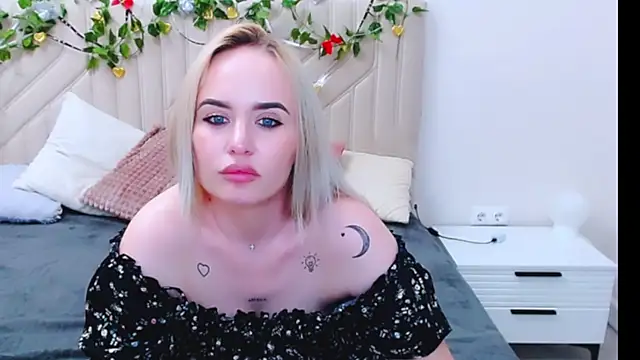 LiluMoon   online show from April 7, 4:42 pm