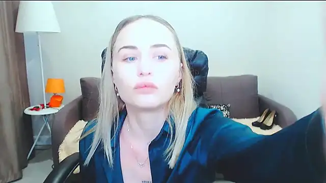 LiluMoon   online show from July 8, 4:31 pm