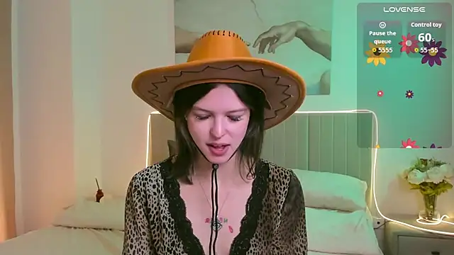 Lisa Blossom online show from October 8, 6:18 am