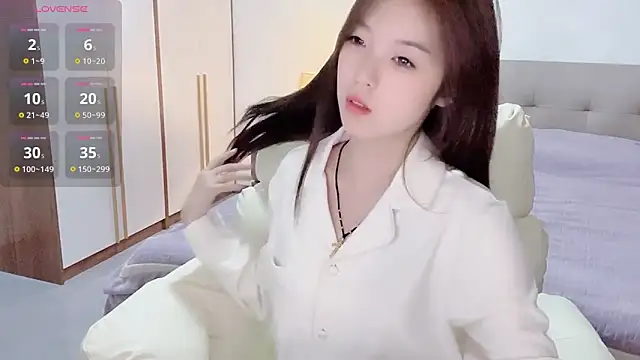 T-LL77- online show from October 8, 6:23 pm