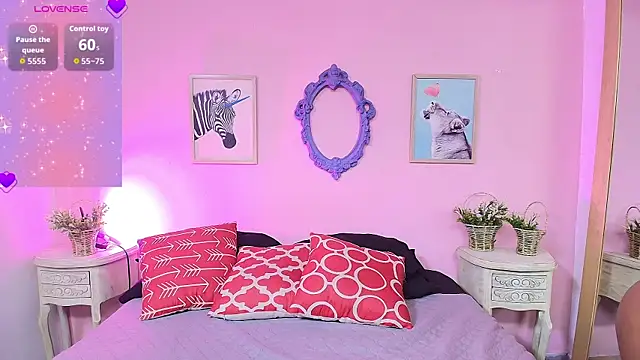 Snapshot of Nahomi_Rivera chatting on September 24, 1:10 pm Nahomi Rivera online show from September 24, 1:10 pm