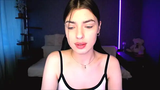 Dianaa Lee0 online show from June 18, 3:39 pm