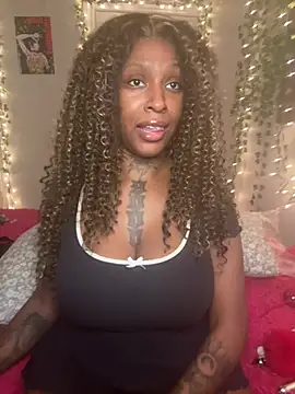 MistiSavannah online show from February 19, 2:00 am