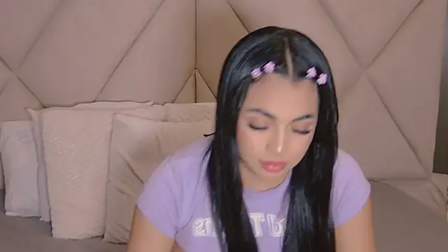 CharlotteeBrownn online show from March 26, 4:03 am