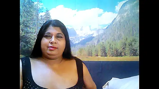 indianhoney694u online show from September 22, 5:28 am