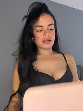 Melissa coch online show from February 4, 8:56 pm