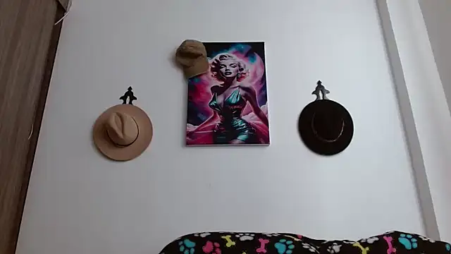 Crystal Star  online show from February 25, 1:31 pm