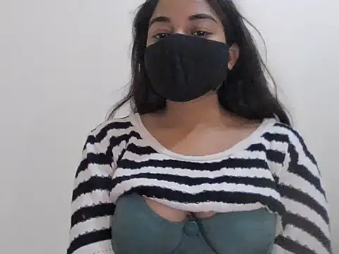 Little toy girl online show from February 20, 6:48 am