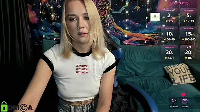 CrystalGirl99 online show from February 9, 8:16 am