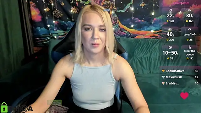 CrystalGirl99 online show from April 1, 9:54 am