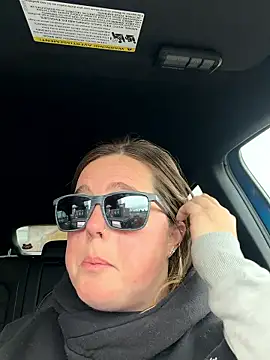 hornykitty1210 online show from January 14, 7:52 pm