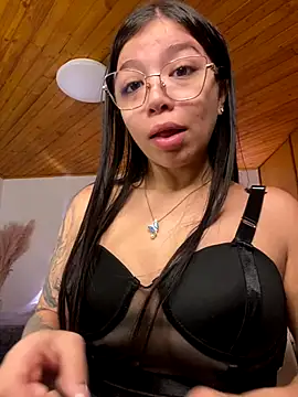 Maddy Piink online show from December 21, 8:46 pm