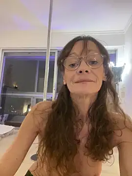 Chris06d22xh online show from January 6, 9:18 pm