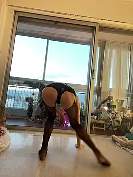 Chris06d22xh online show from December 14, 4:02 pm