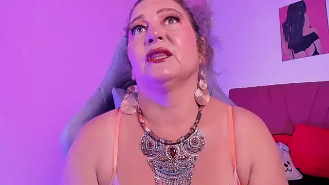 PalomaLombardi online show from February 2, 8:08 pm